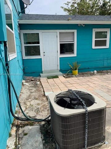 1218 N 24th Ave, Hollywood, FL 33020