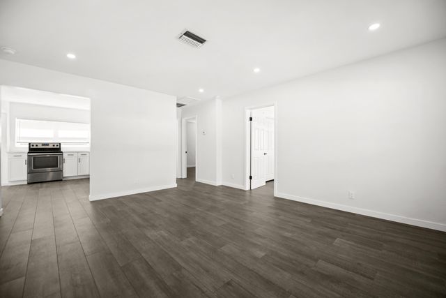 5240 NE 3rd Terrace, Oakland Park, FL 33334