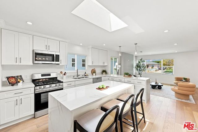 1932 S Crescent Heights Boulevard, Los Angeles, CA 90034