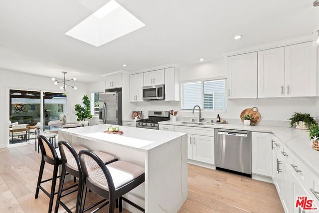 1932 S Crescent Heights Boulevard, Los Angeles, CA 90034