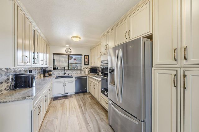 61 Joes Lane, Hollister, CA 95023