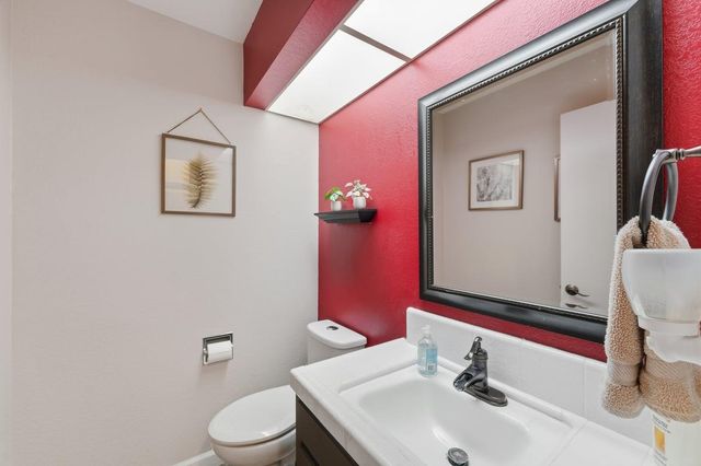 61 Joes Lane, Hollister, CA 95023