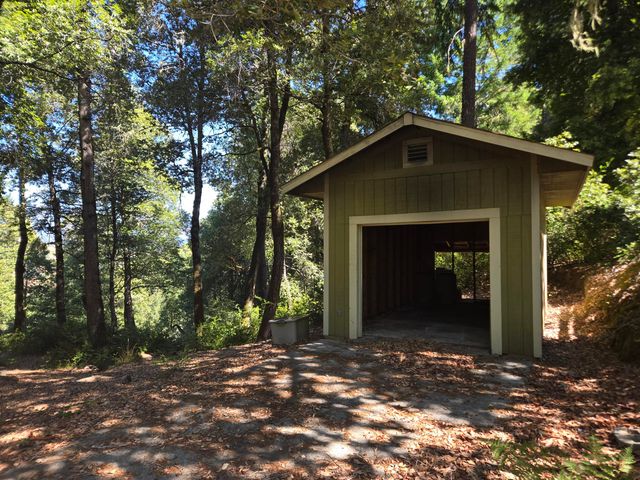 5004 Sprowl Creek Road, Garberville, CA 95542