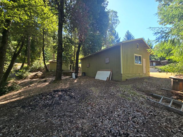 5004 Sprowl Creek Road, Garberville, CA 95542