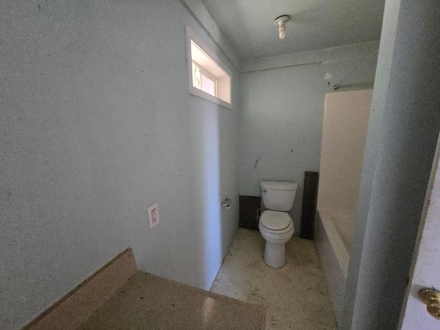 5004 Sprowl Creek Road, Garberville, CA 95542