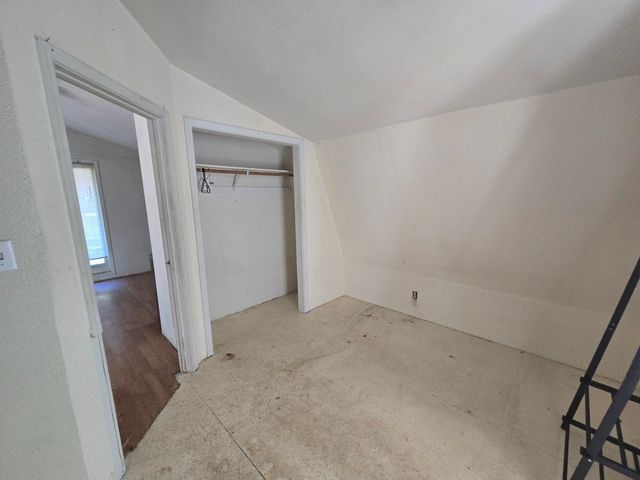 5004 Sprowl Creek Road, Garberville, CA 95542