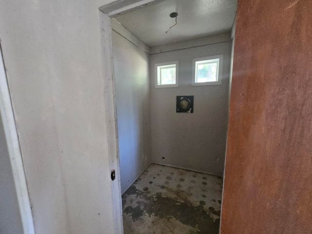 5004 Sprowl Creek Road, Garberville, CA 95542