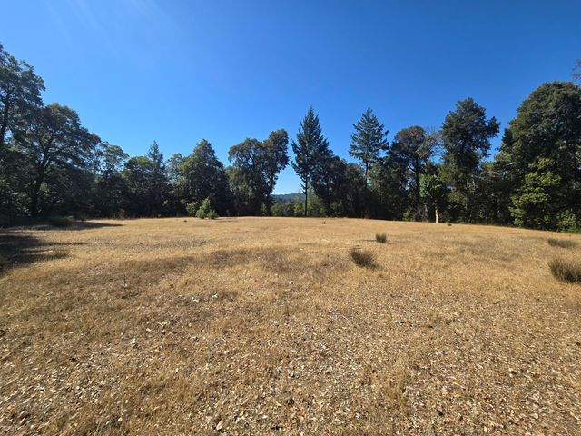 5004 Sprowl Creek Road, Garberville, CA 95542