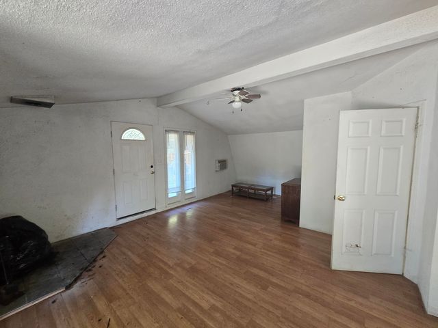 5004 Sprowl Creek Road, Garberville, CA 95542