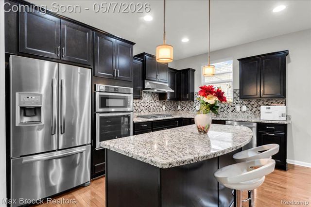 29926 Autumn Gold Drive, Lyon Charter Township, MI 48165