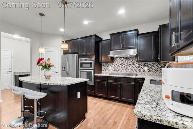29926 Autumn Gold Drive, Lyon Charter Township, MI 48165
