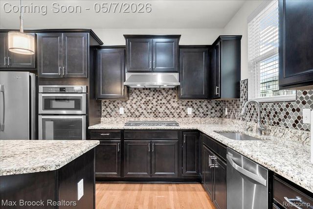 29926 Autumn Gold Drive, Lyon Charter Township, MI 48165