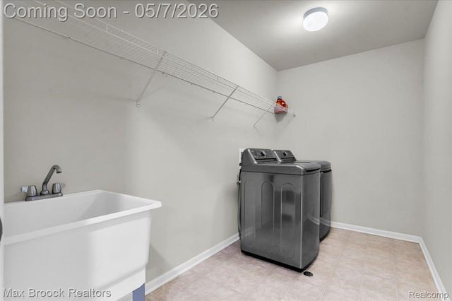 29926 Autumn Gold Drive, Lyon Charter Township, MI 48165
