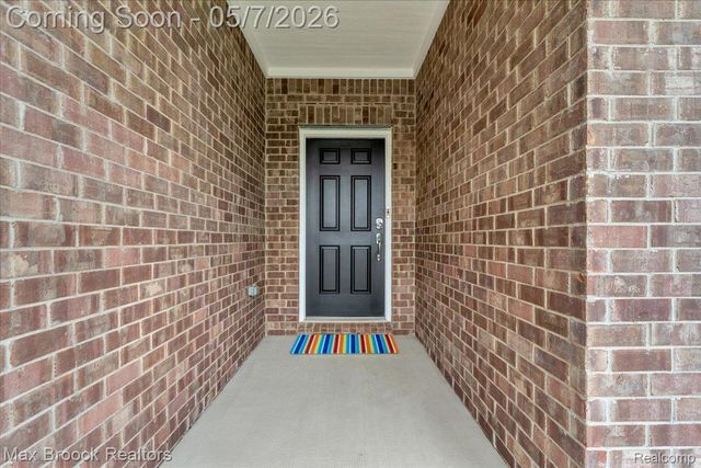 29926 Autumn Gold Drive, Lyon Charter Township, MI 48165