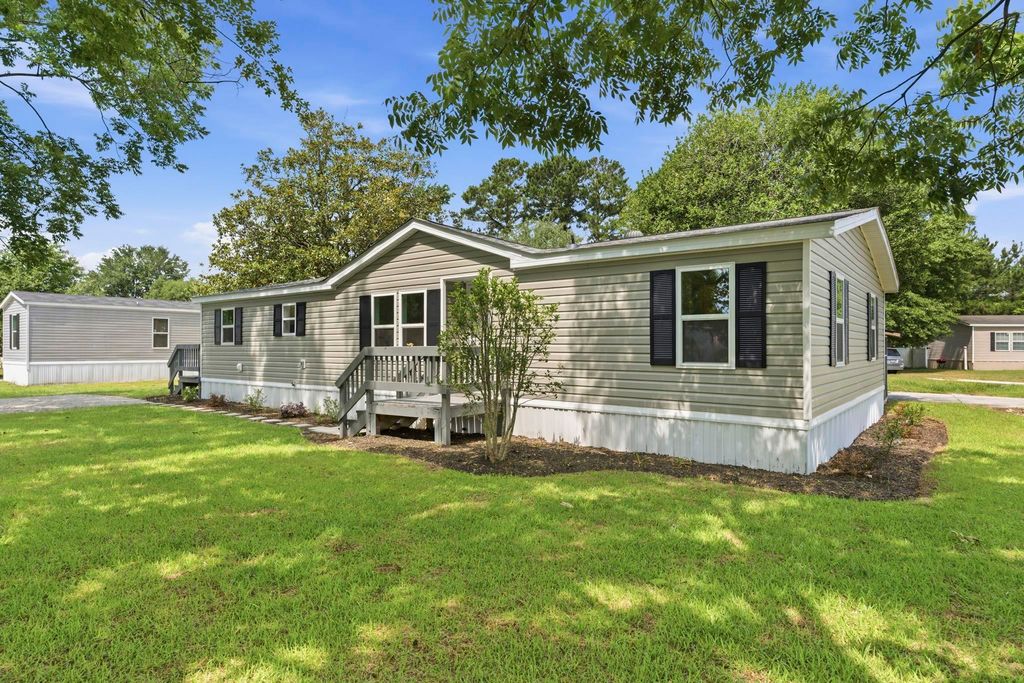 644 Summer Dr., Conway, SC 29526