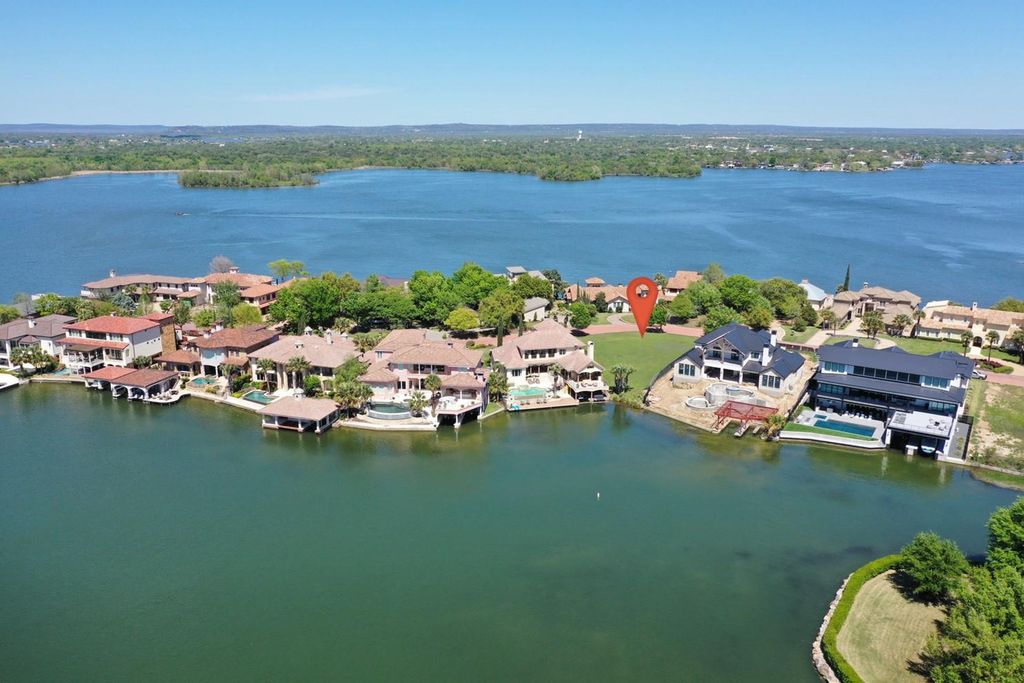 109 Applehead Island DR, Horseshoe Bay, TX 78657