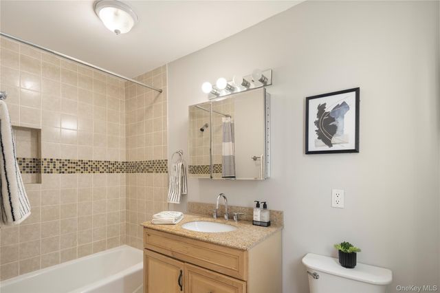4 Richard Terrace, Hartsdale, NY 10530