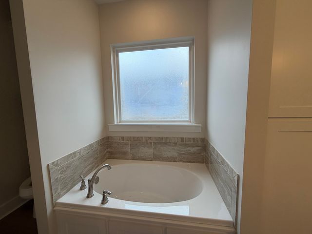 16 E Augusta Ct., Hattiesburg, MS 39402