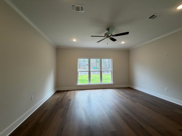 16 E Augusta Ct., Hattiesburg, MS 39402