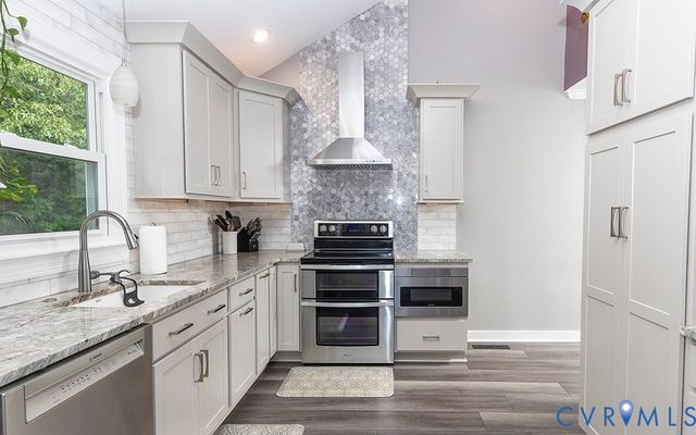 13100 Dawnwood Ter, Midlothian, VA 23114