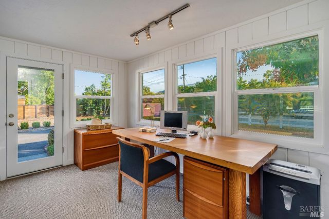 1234 Davis Ln, St. Helena, CA 94574