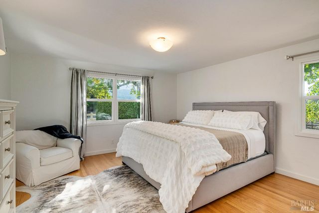 1234 Davis Ln, St. Helena, CA 94574