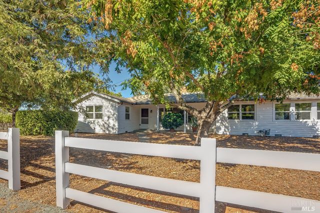 1234 Davis Ln, St. Helena, CA 94574