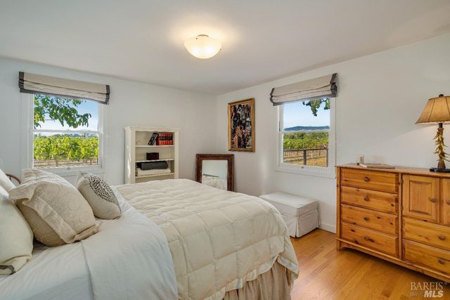 1234 Davis Ln, St. Helena, CA 94574