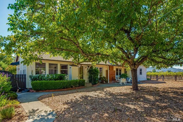 1234 Davis Ln, St. Helena, CA 94574