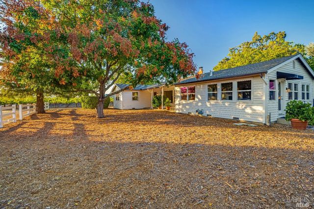 1234 Davis Ln, St. Helena, CA 94574