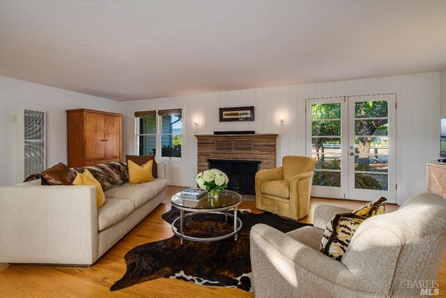 1234 Davis Ln, St. Helena, CA 94574