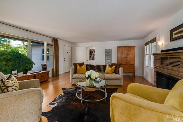 1234 Davis Ln, St. Helena, CA 94574