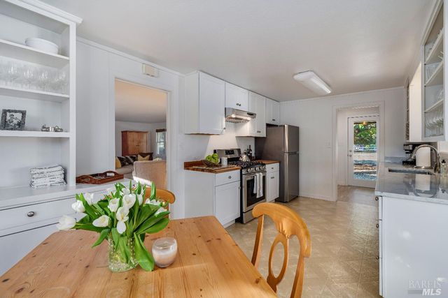 1234 Davis Ln, St. Helena, CA 94574