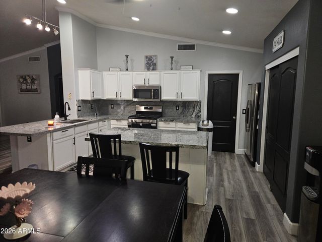 10937 E CATALINA Avenue, Mesa, AZ 85208