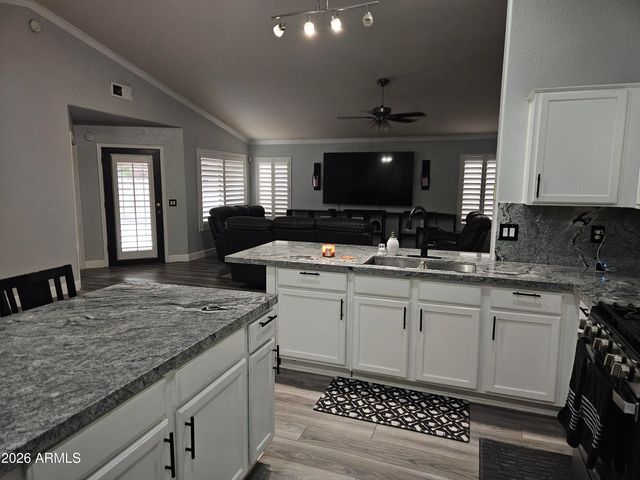 10937 E CATALINA Avenue, Mesa, AZ 85208