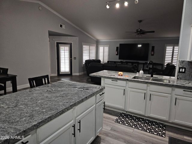 10937 E CATALINA Avenue, Mesa, AZ 85208