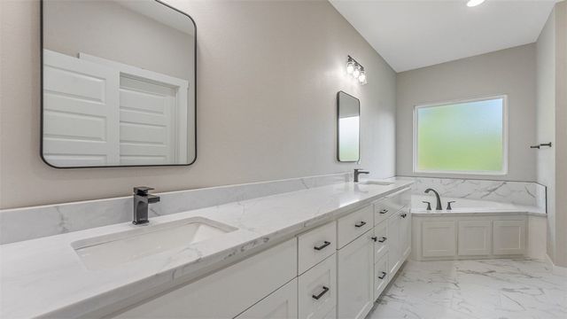 41 Fleetwood Drive, Bella Vista, AR 72714