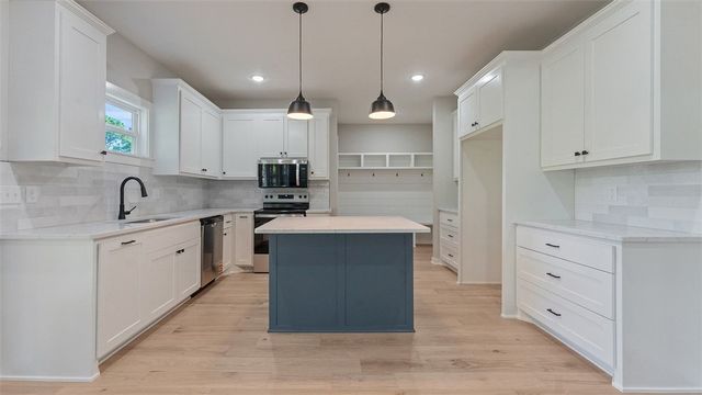 41 Fleetwood Drive, Bella Vista, AR 72714