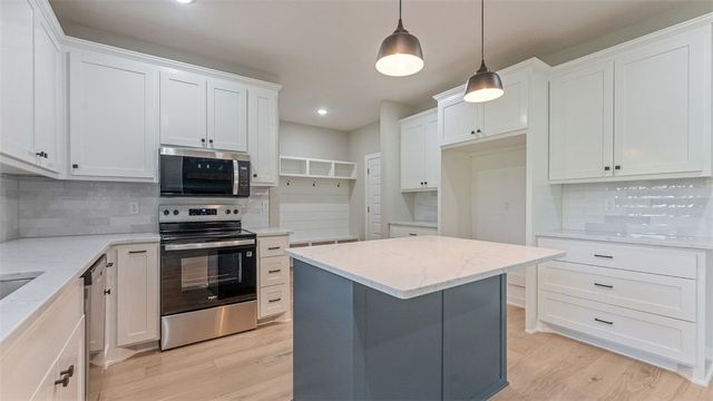 41 Fleetwood Drive, Bella Vista, AR 72714