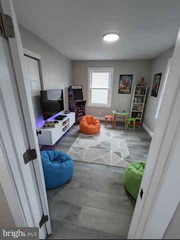 500 GREENWICH AVE, Paulsboro, NJ 08066