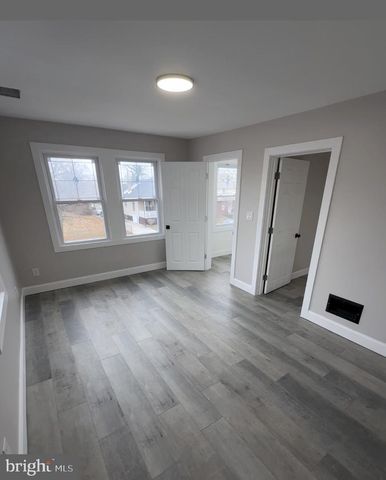 500 GREENWICH AVE, Paulsboro, NJ 08066