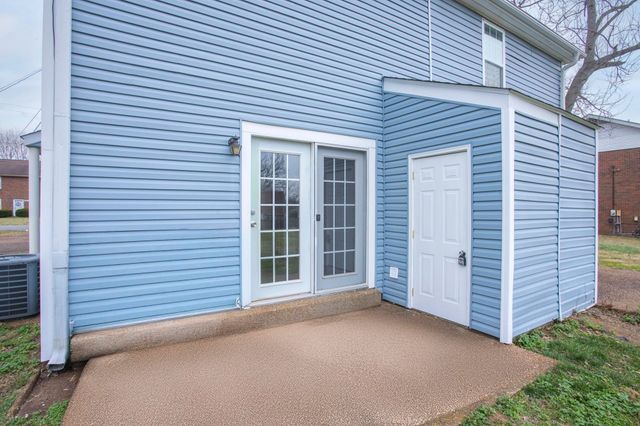 2424 Robbie Ct, Nashville, TN 37214