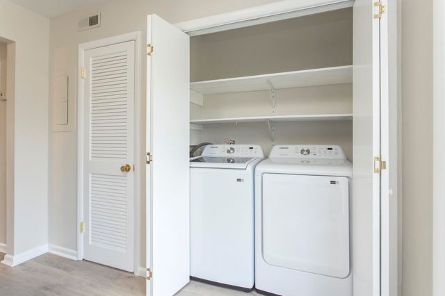 2424 Robbie Ct, Nashville, TN 37214