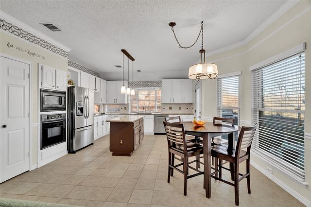 4019 Whitby Lane, Grapevine, TX 76051