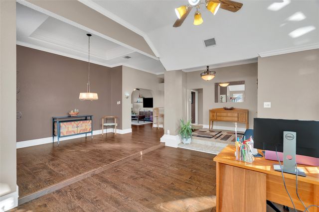 4019 Whitby Lane, Grapevine, TX 76051