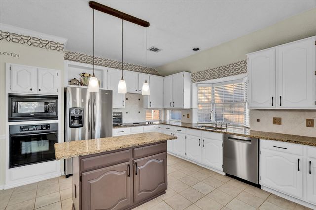 4019 Whitby Lane, Grapevine, TX 76051