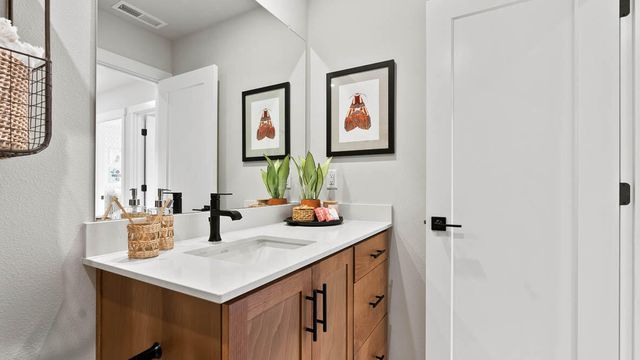 21552 SE Etna Place, Bend, OR 97702