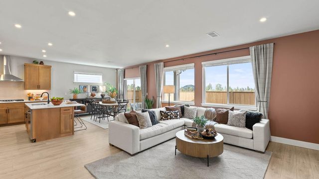 21552 SE Etna Place, Bend, OR 97702