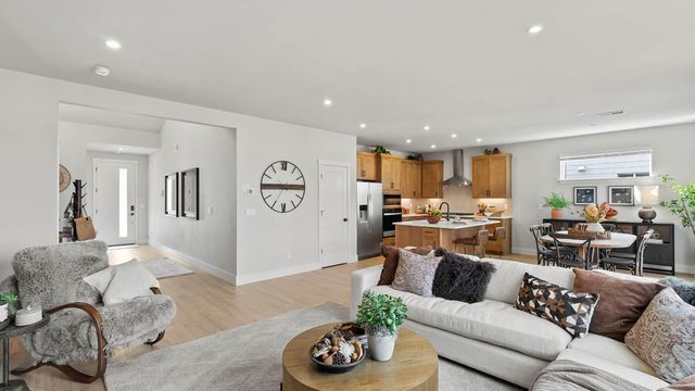 21552 SE Etna Place, Bend, OR 97702