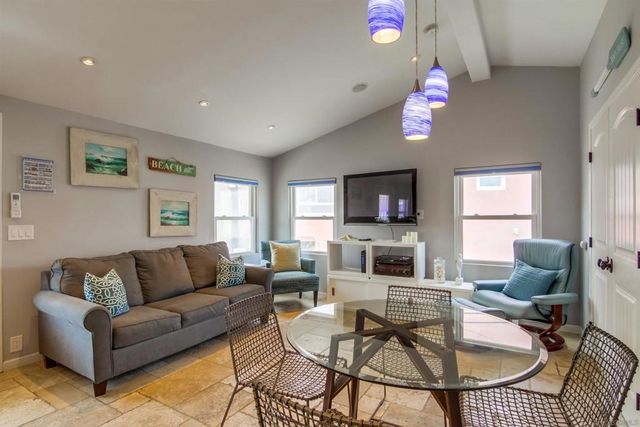 2715 Strand Way, San Diego, CA 92109